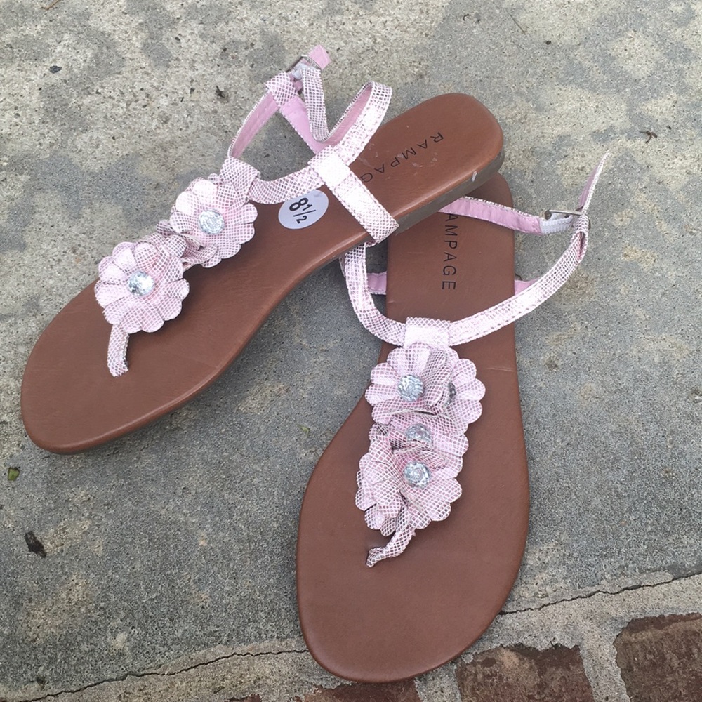 Pink textured summer sandals